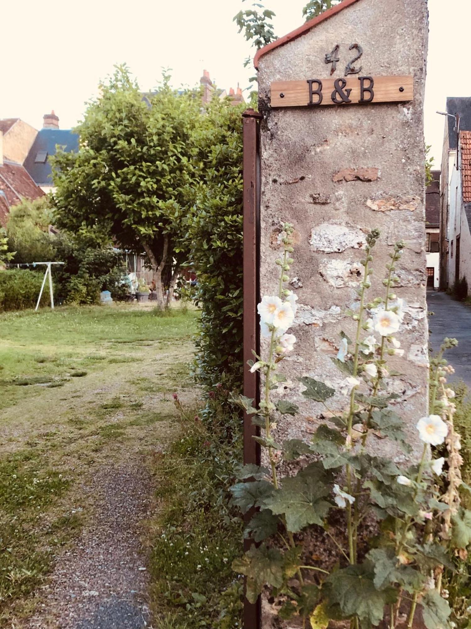 Chambre-Studio Le 42 Nogent-le-Rotrou Exteriör bild